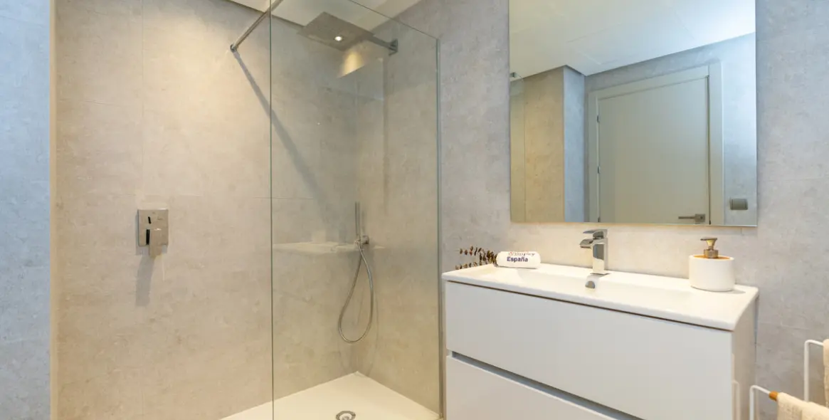 Sale of middle floor apartment in La Cala Golf 9