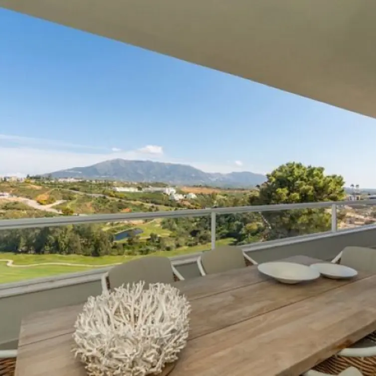 Sale of middle floor apartment in La Cala Golf