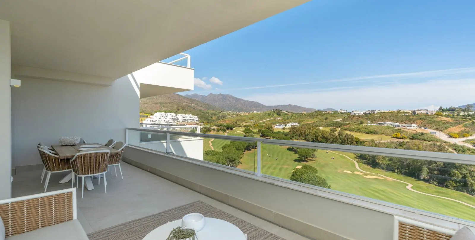 Sale of middle floor apartment in La Cala Golf 4