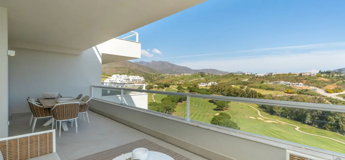 Sale of middle floor apartment in La Cala Golf 3