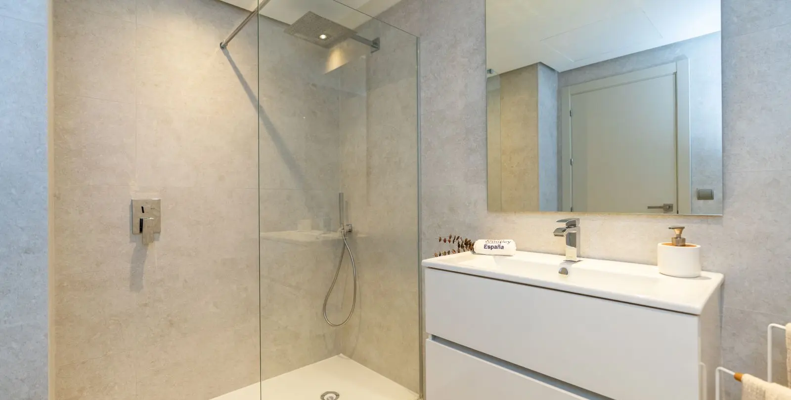 Sale of middle floor apartment in La Cala Golf 9