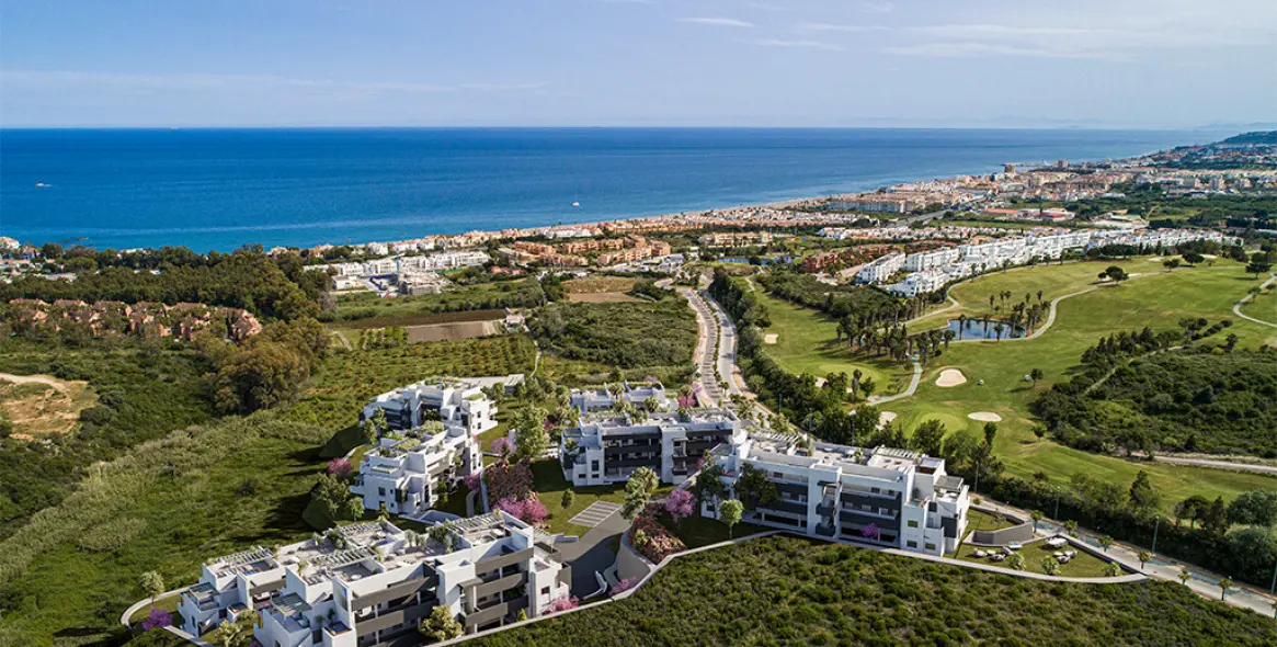 Продажа апартаментов на первом этаже в Casares 13