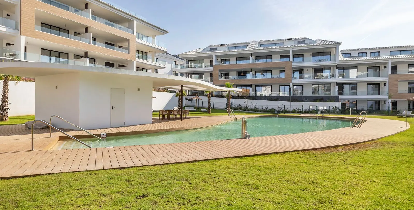 Sale of ground floor apartment in Higueron 3