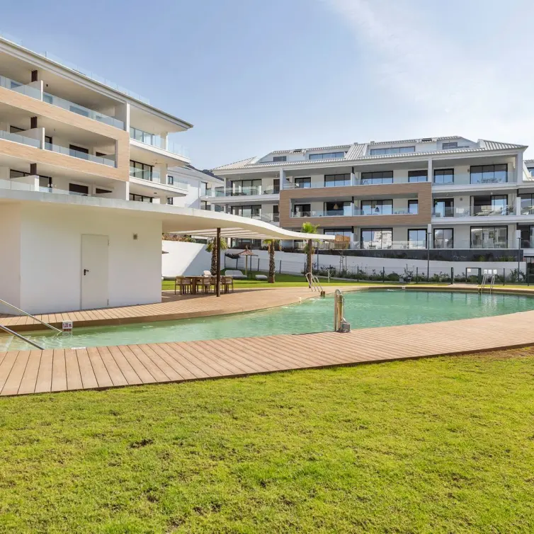 Sale of ground floor apartment in Higueron