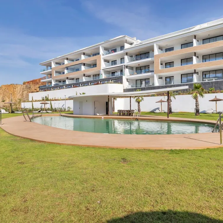 Sale of ground floor apartment in Higueron