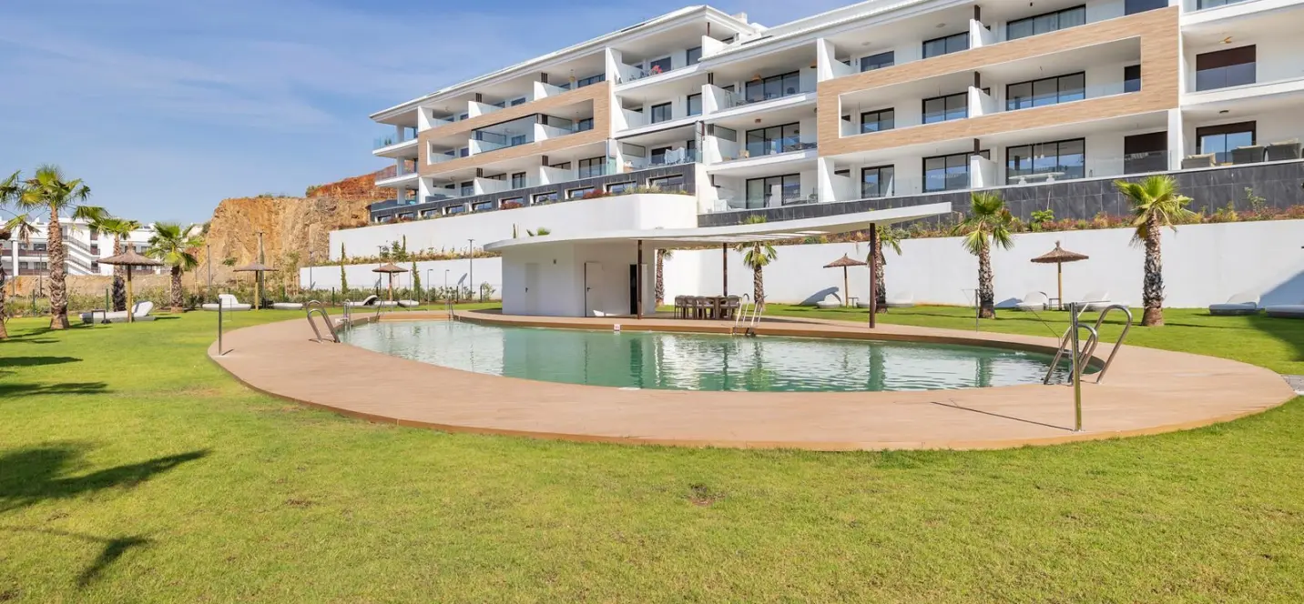 Sale of ground floor apartment in Higueron 3