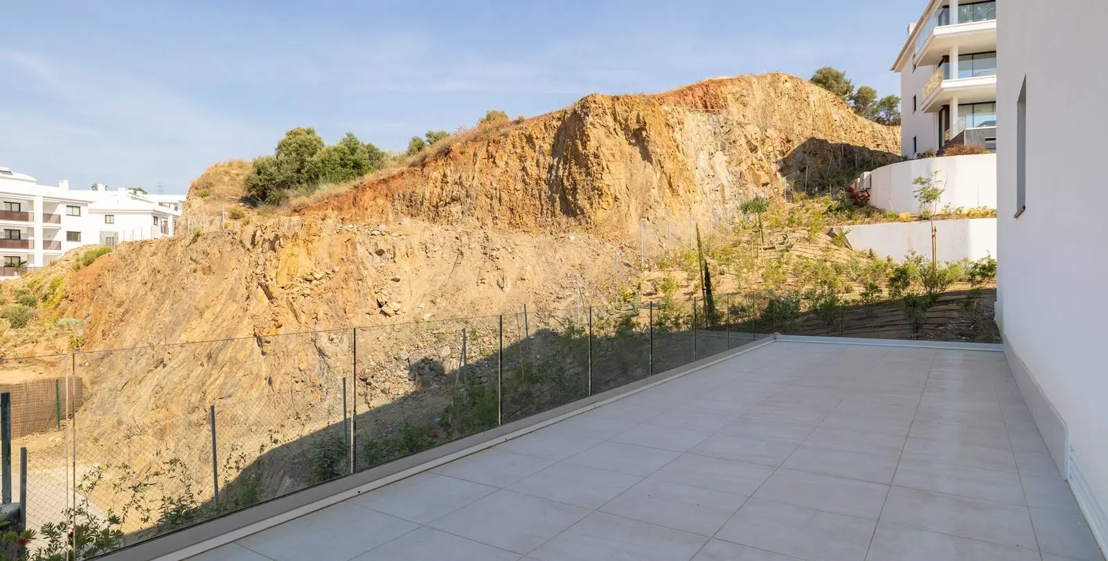 Sale of ground floor apartment in Higueron 10