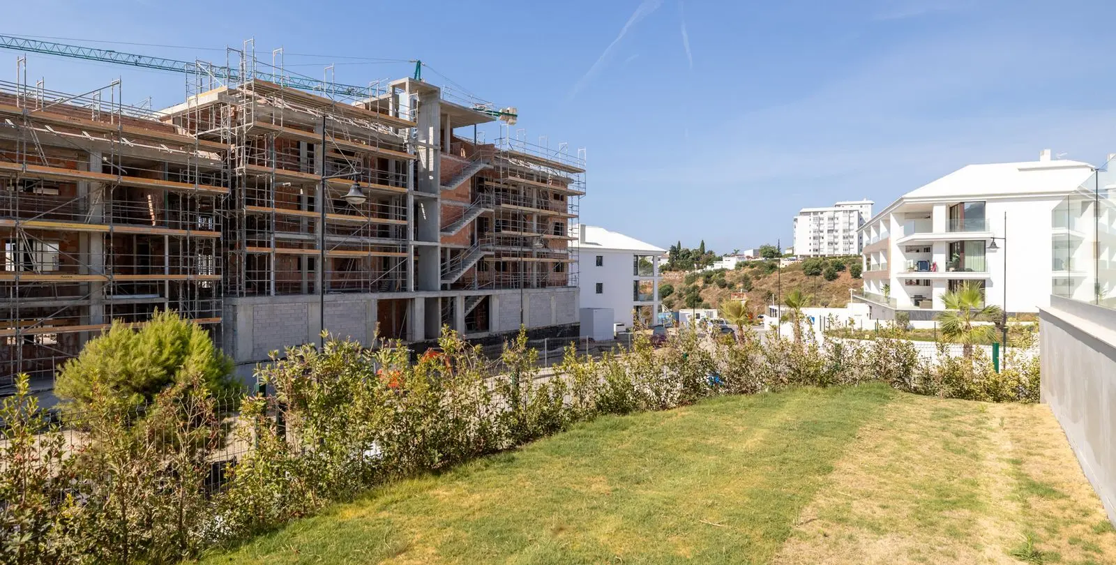 Sale of ground floor apartment in Higueron 11