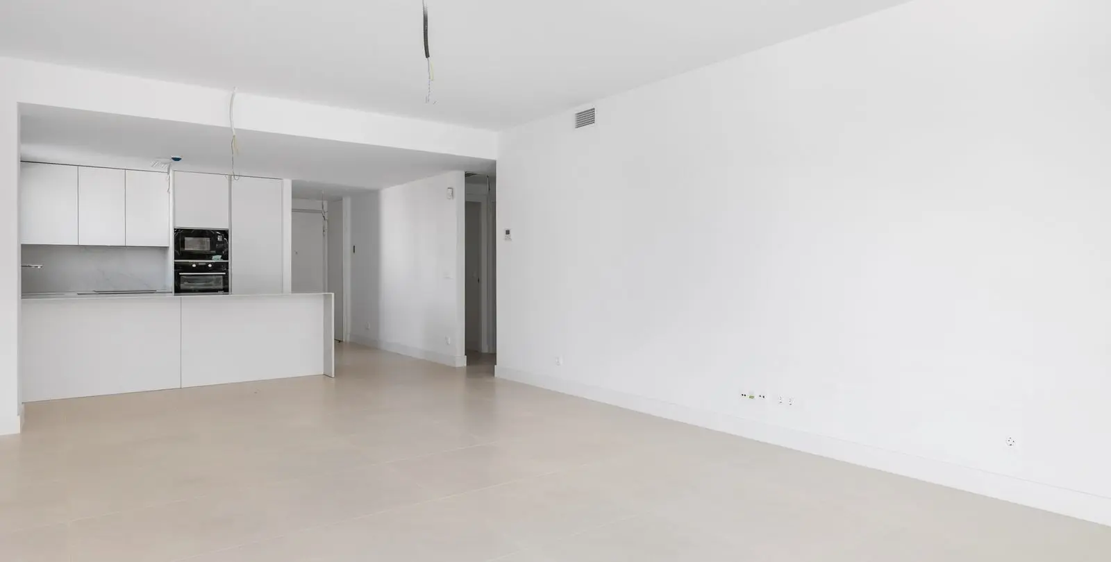 Sale of ground floor apartment in Higueron 17