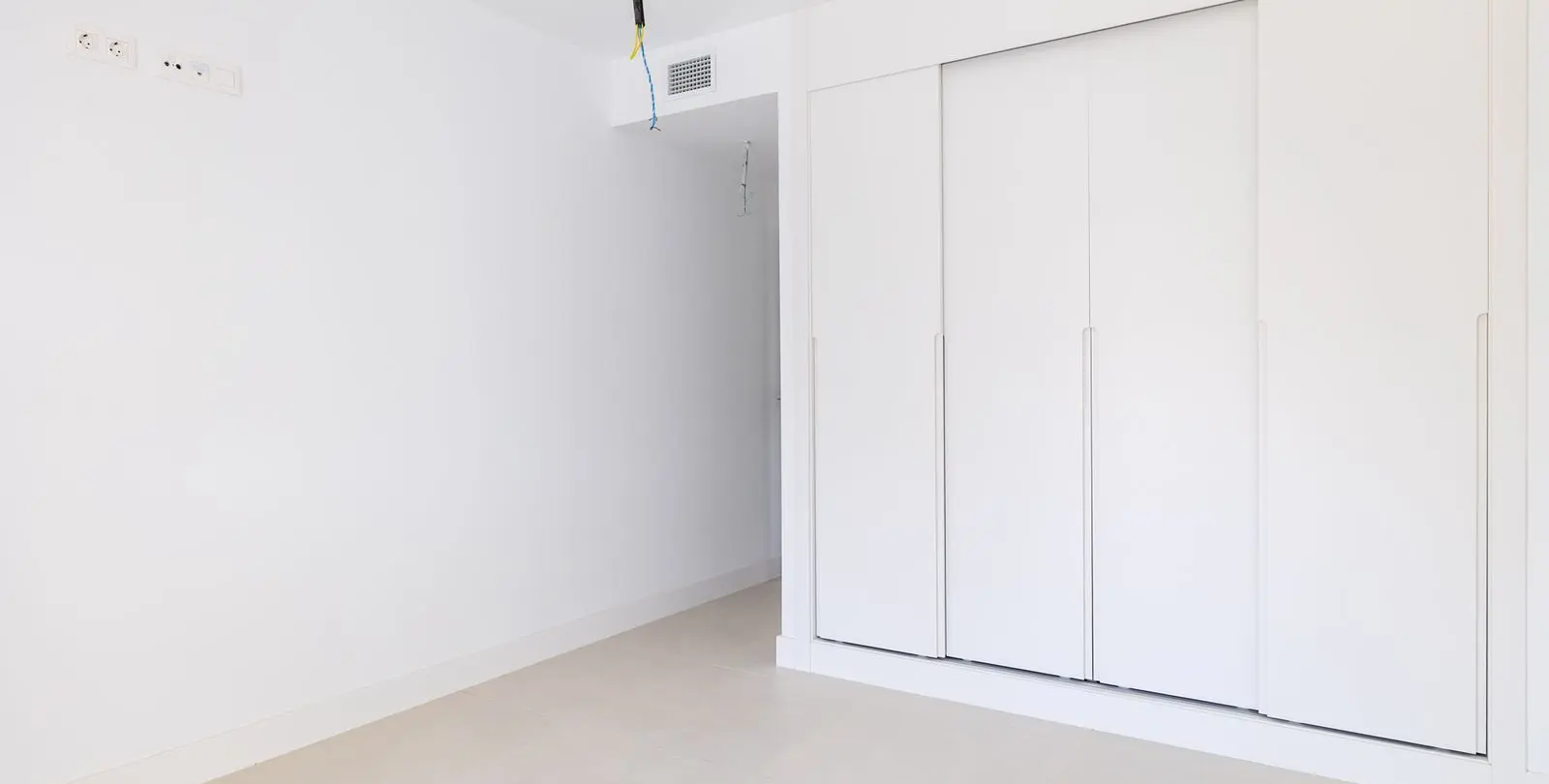 Sale of ground floor apartment in Higueron 23