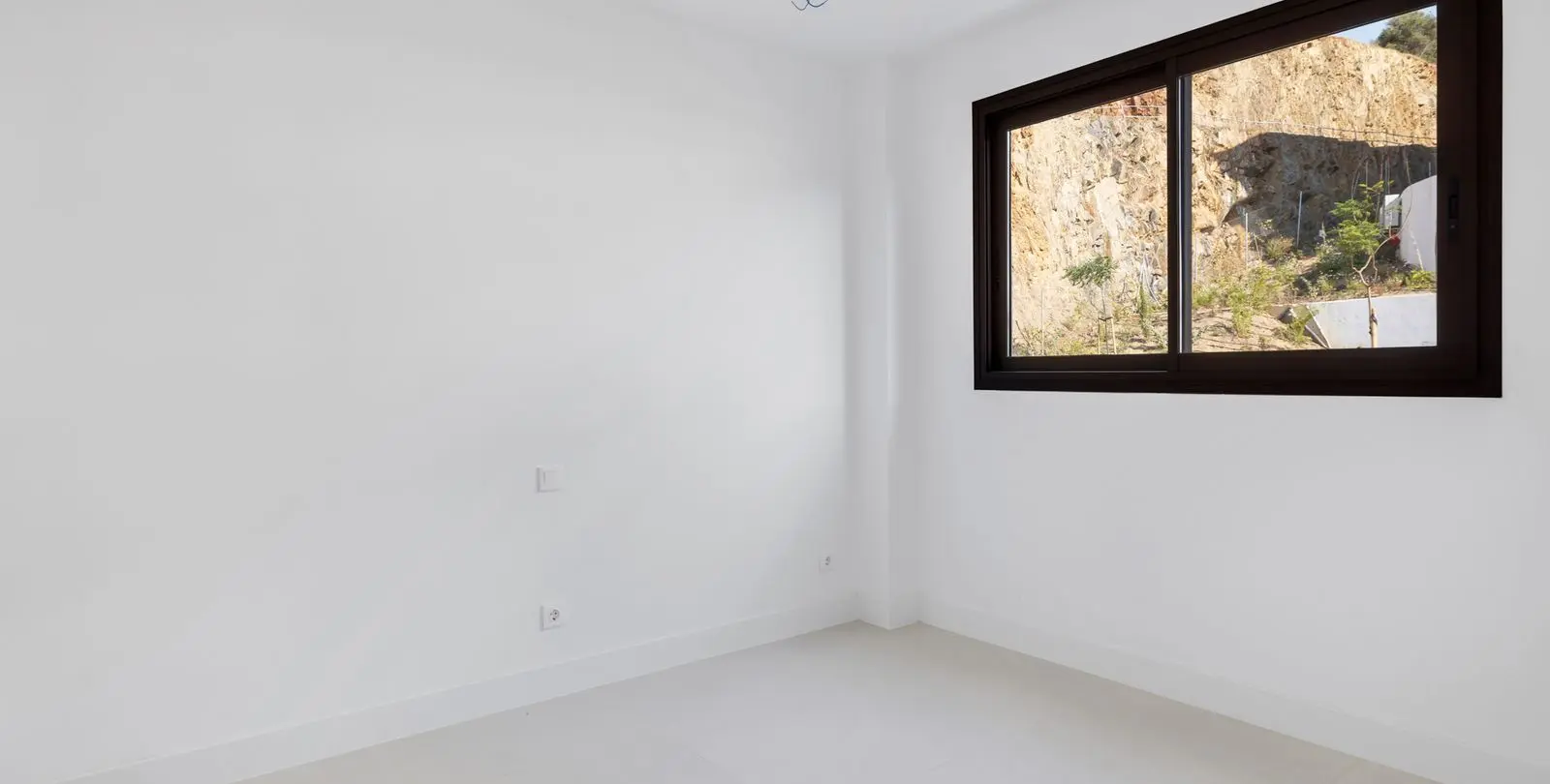 Sale of ground floor apartment in Higueron 26