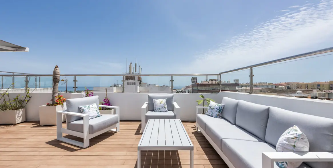 Продажа двухуровневого пентхауса в San Pedro de Alcántara 1