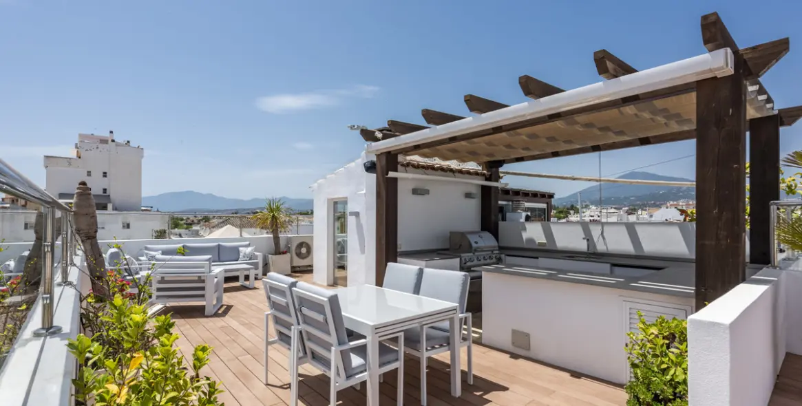 Продажа двухуровневого пентхауса в San Pedro de Alcántara 26