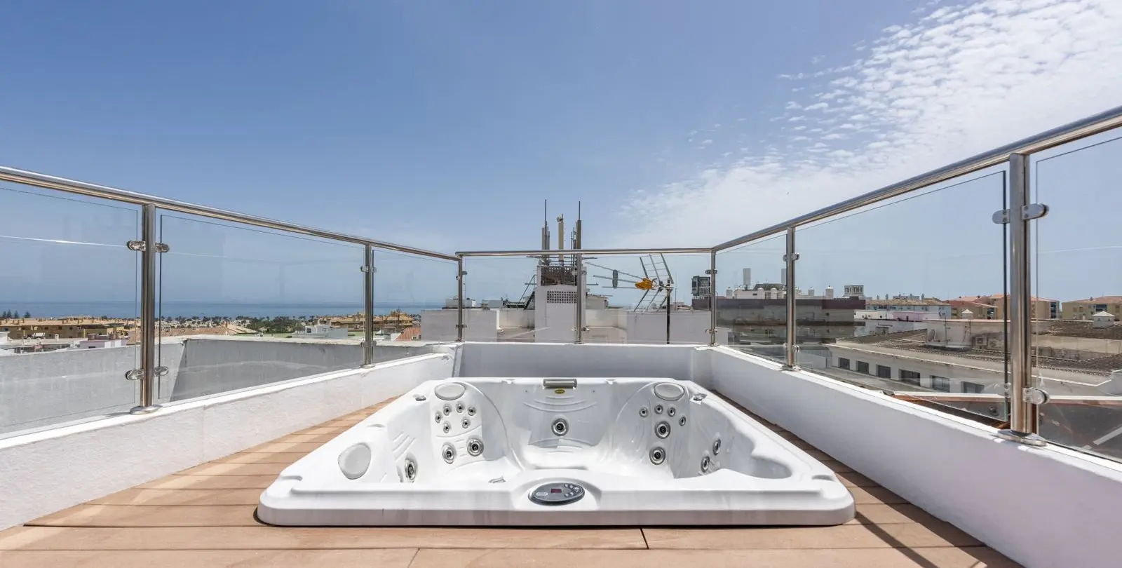 Sale of penthouse duplex in San Pedro de Alcántara 6