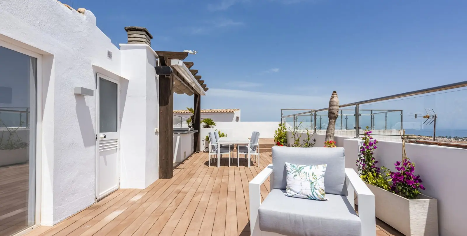 Sale of penthouse duplex in San Pedro de Alcántara 24