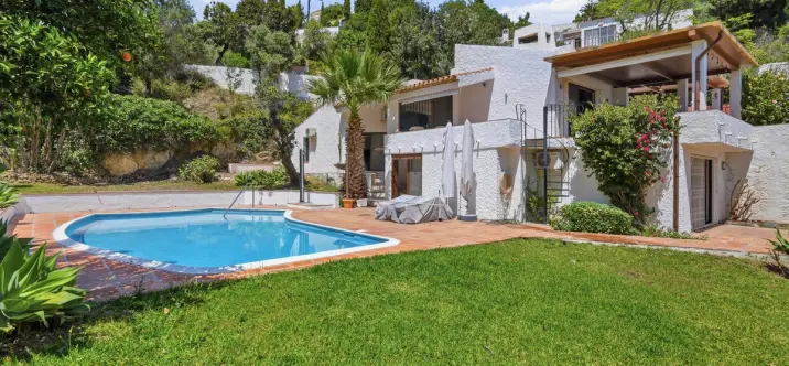 Sale of detached villa in Mijas 2