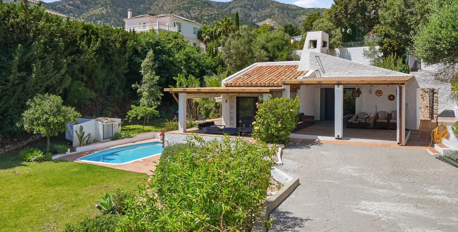 Sale of detached villa in Mijas 1