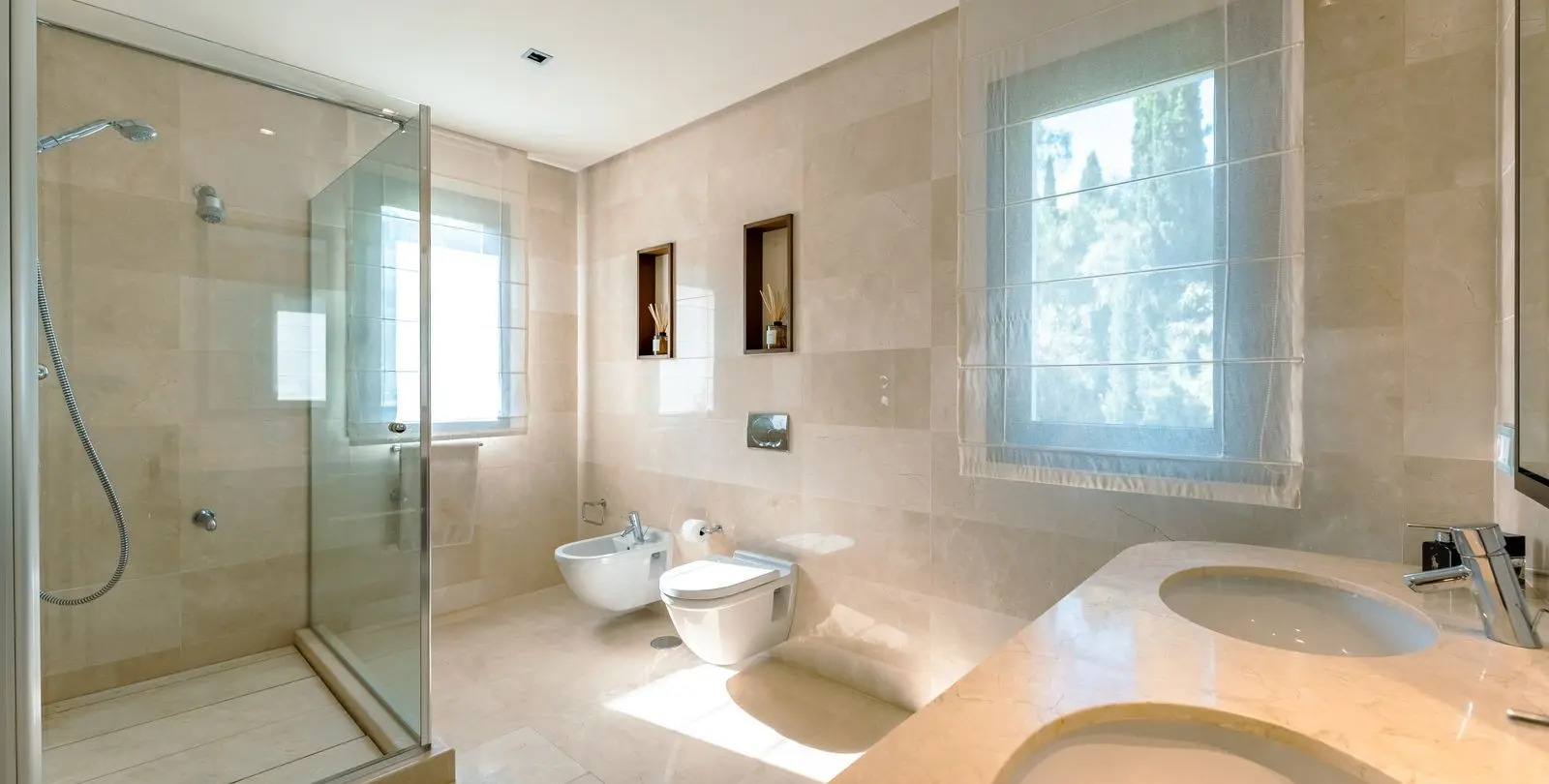 Sale of middle floor apartment in La Quinta 33