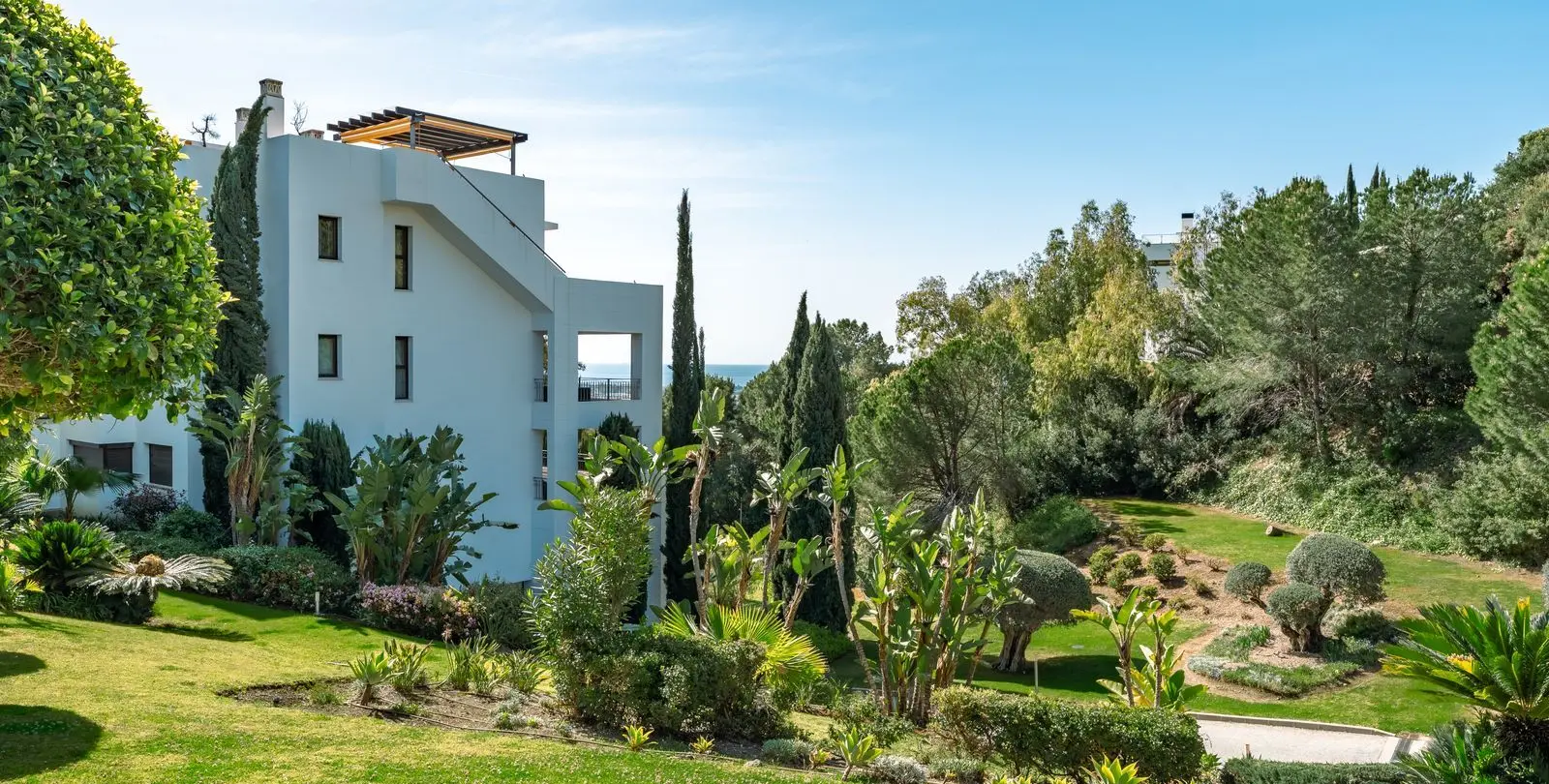 Sale of middle floor apartment in La Quinta 71
