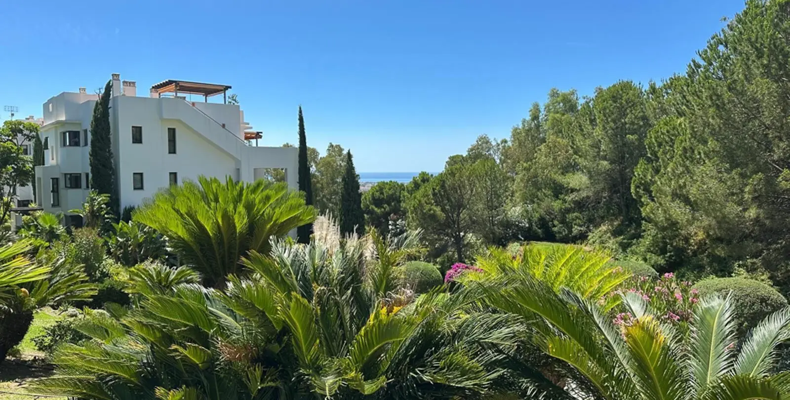 Sale of middle floor apartment in La Quinta 73