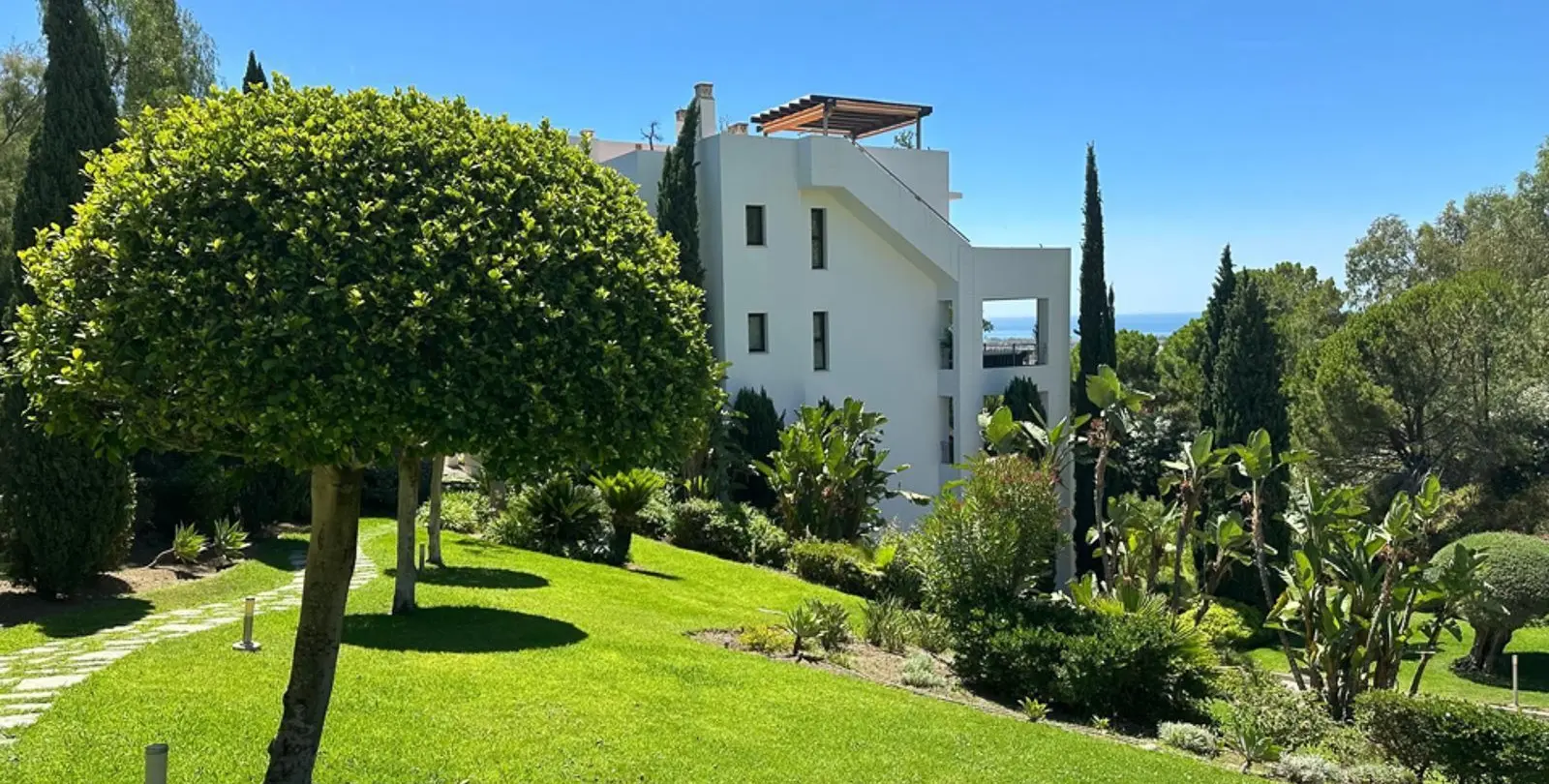 Sale of middle floor apartment in La Quinta 78