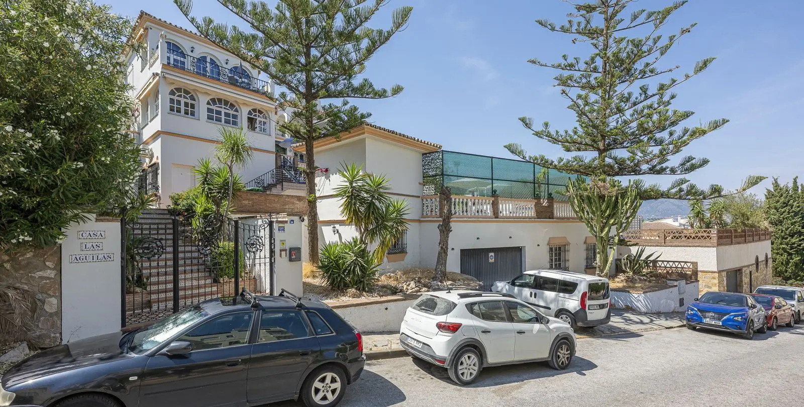 Sale of detached villa in Mijas 43