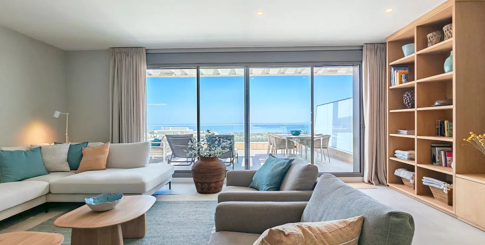 Sale of middle floor apartment in Selwo 1