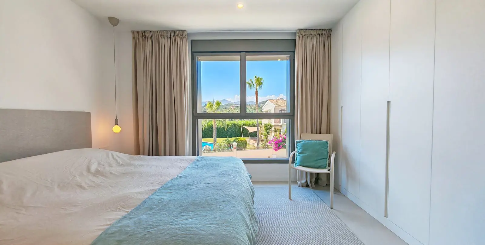 Sale of middle floor apartment in Selwo 16