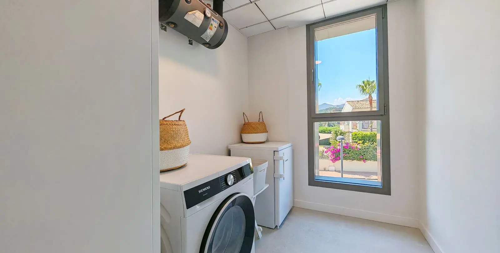 Sale of middle floor apartment in Selwo 25