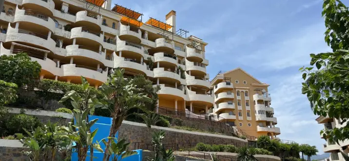 Venta de apartamento en planta baja en Aloha 3