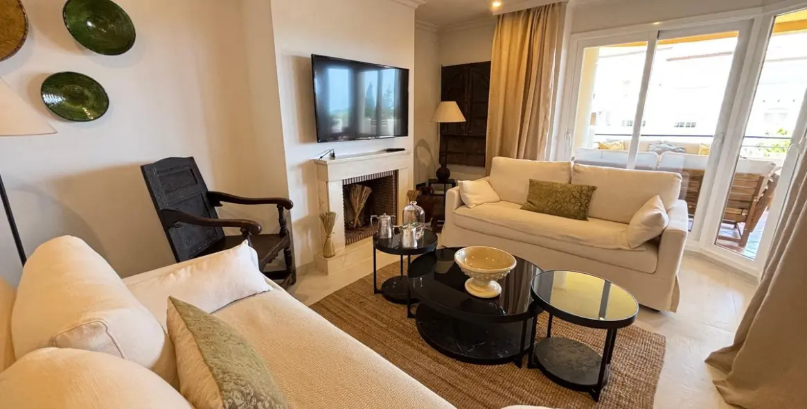 Venta de apartamento en planta baja en Aloha 11