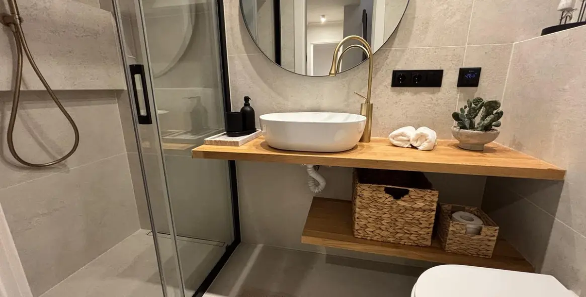Venta de apartamento en planta baja en Aloha 32