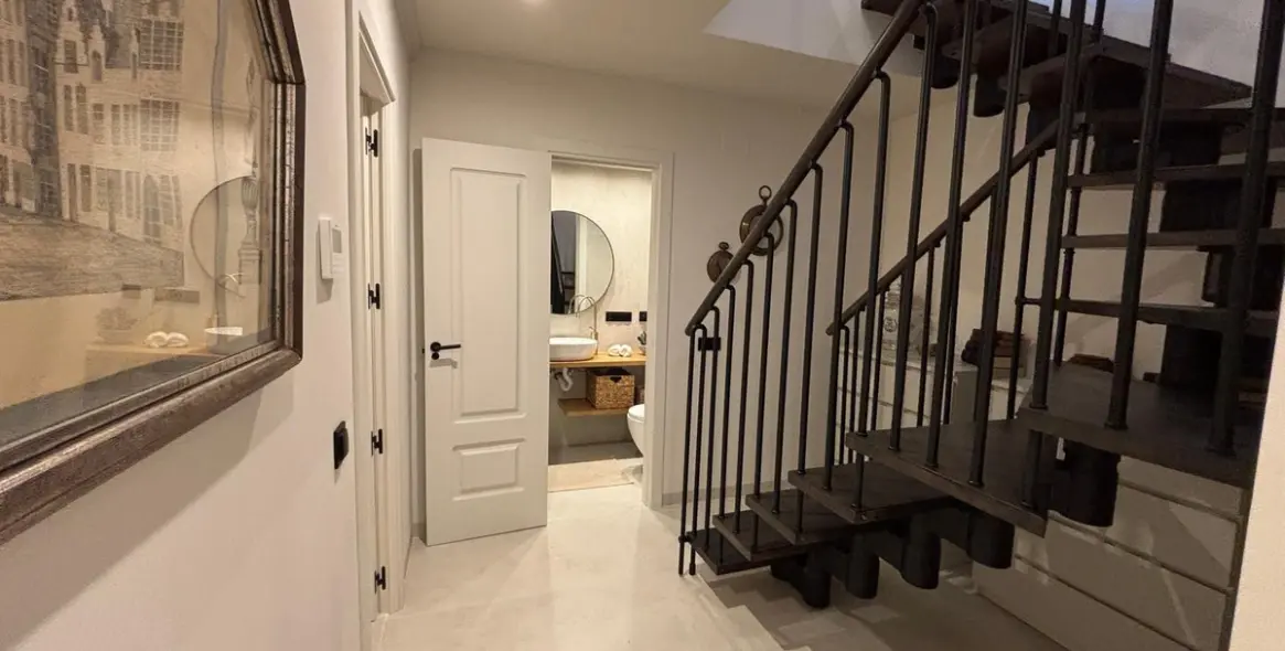 Venta de apartamento en planta baja en Aloha 35