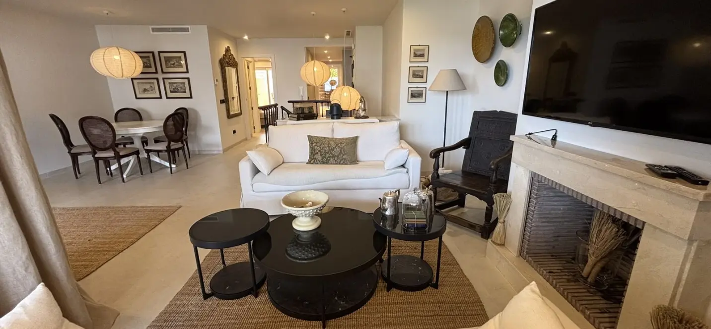 Venta de apartamento en planta baja en Aloha 0