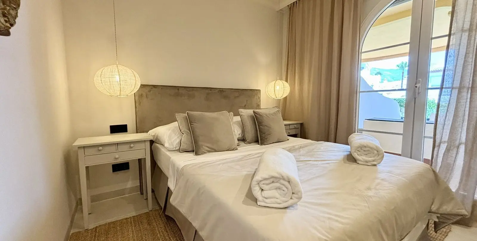 Venta de apartamento en planta baja en Aloha 2