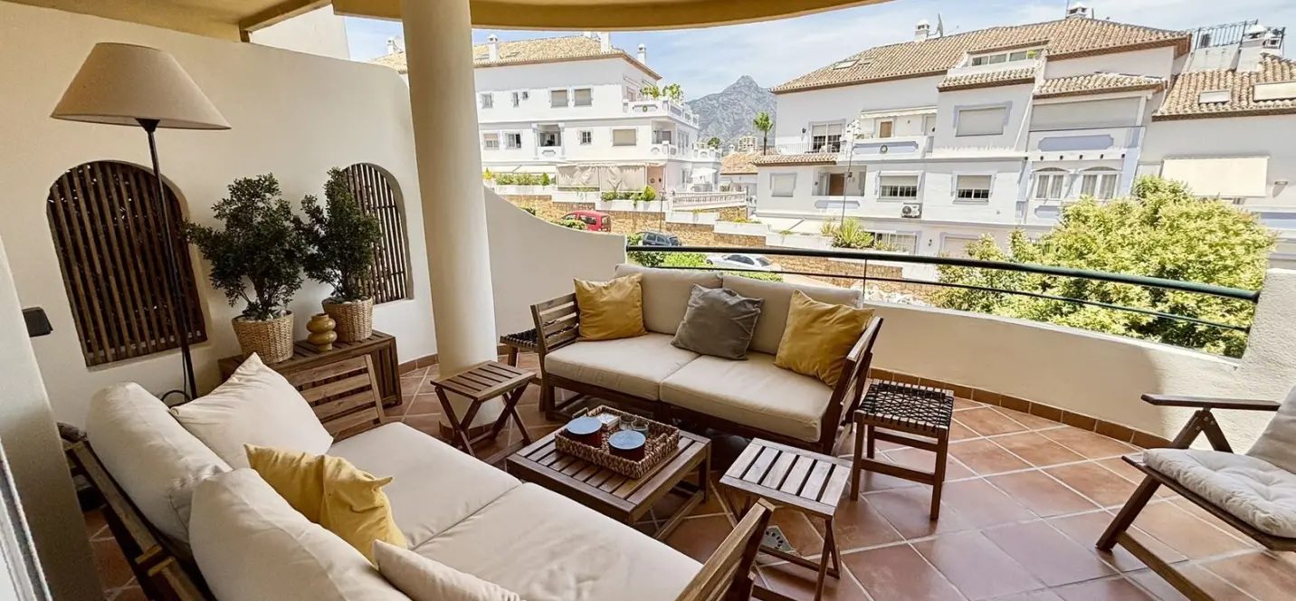 Venta de apartamento en planta baja en Aloha 3