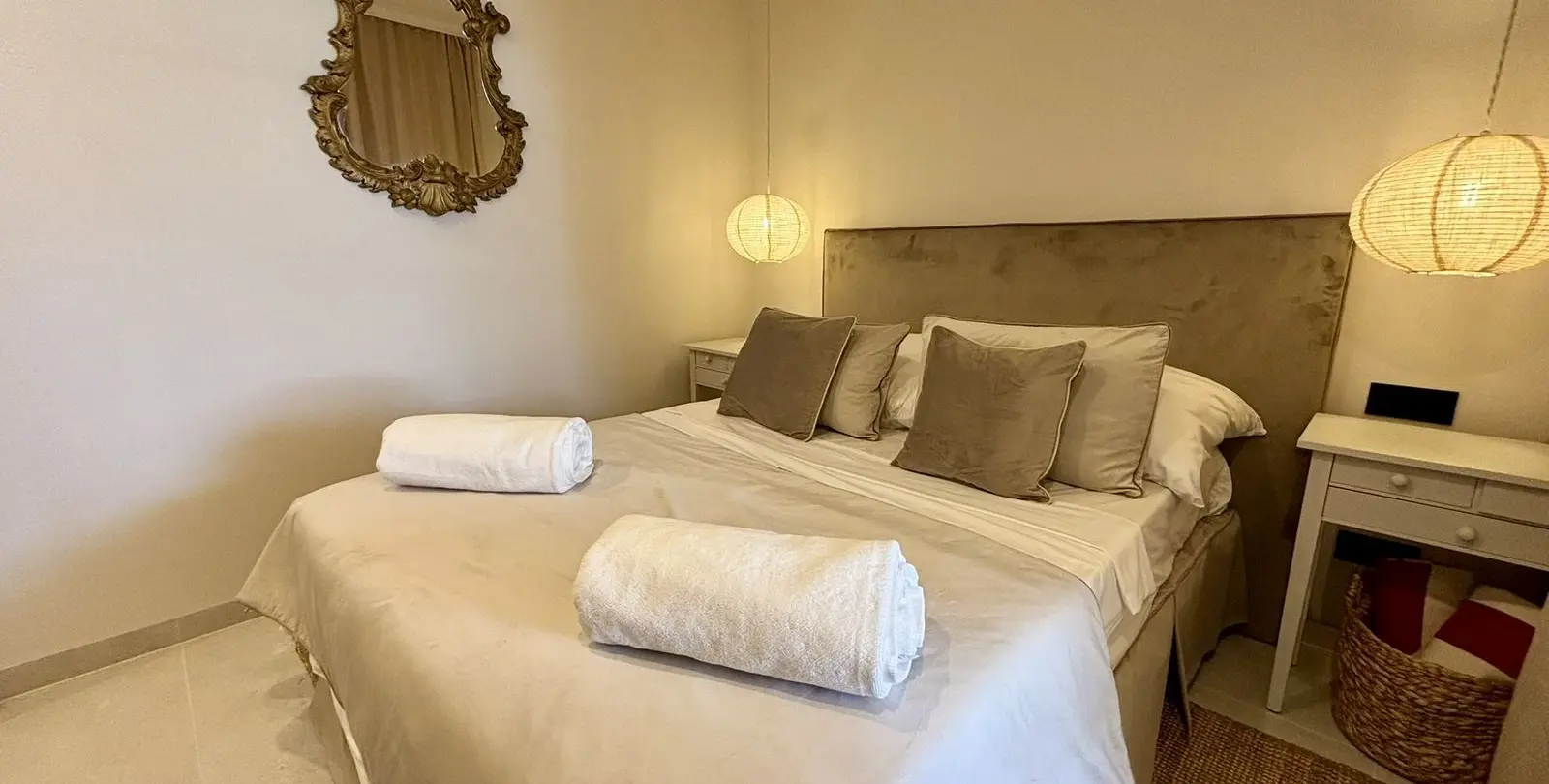 Venta de apartamento en planta baja en Aloha 5