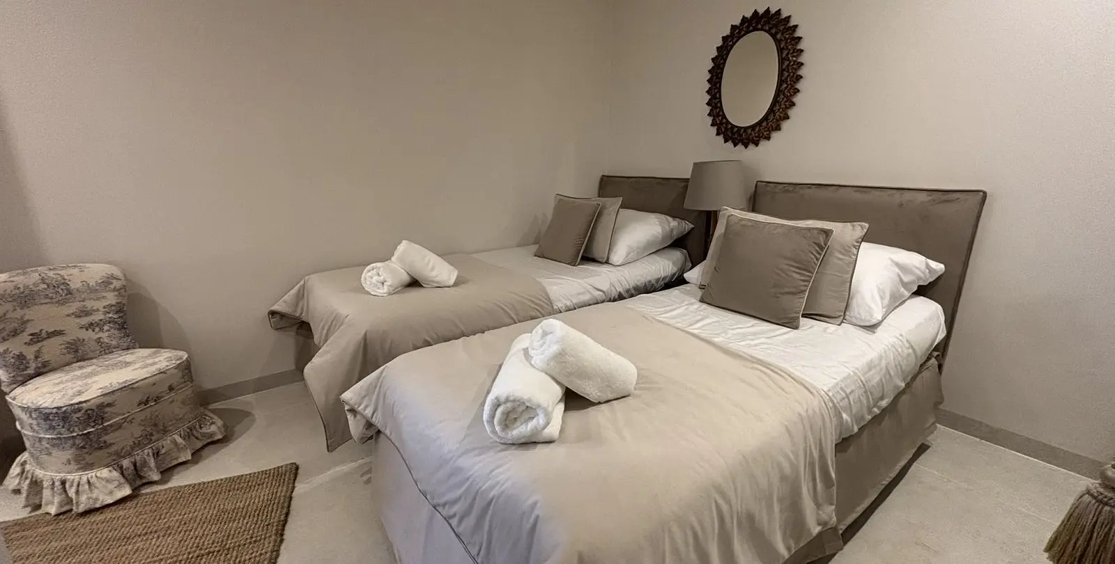 Venta de apartamento en planta baja en Aloha 12