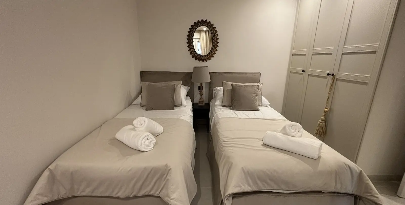 Venta de apartamento en planta baja en Aloha 13