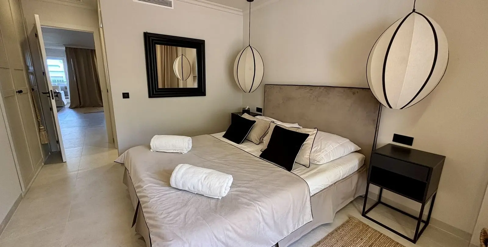Venta de apartamento en planta baja en Aloha 37