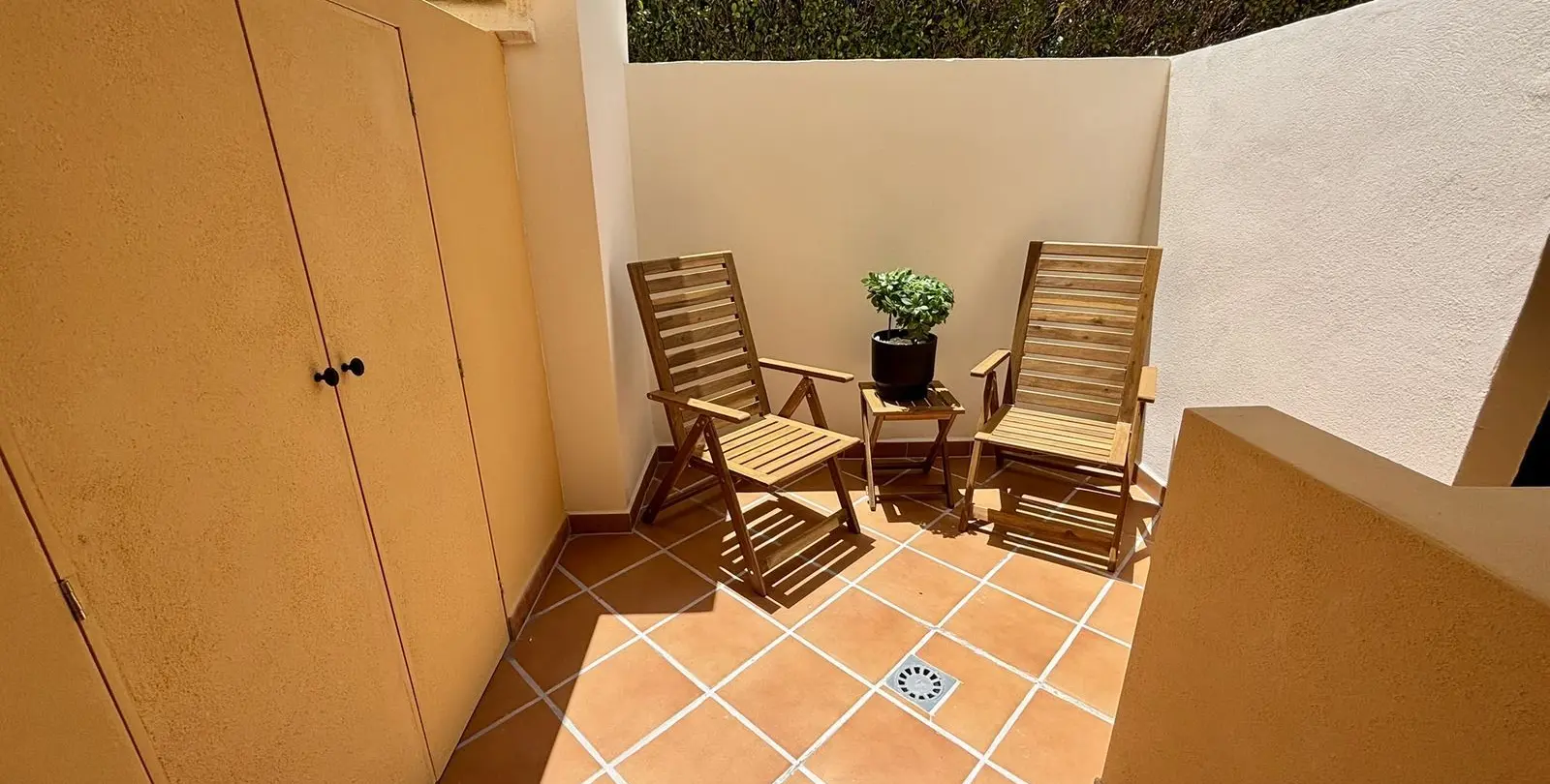 Venta de apartamento en planta baja en Aloha 41