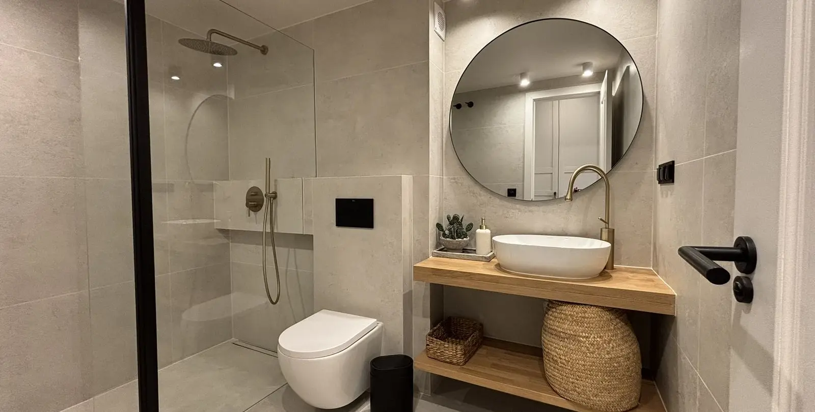 Venta de apartamento en planta baja en Aloha 46