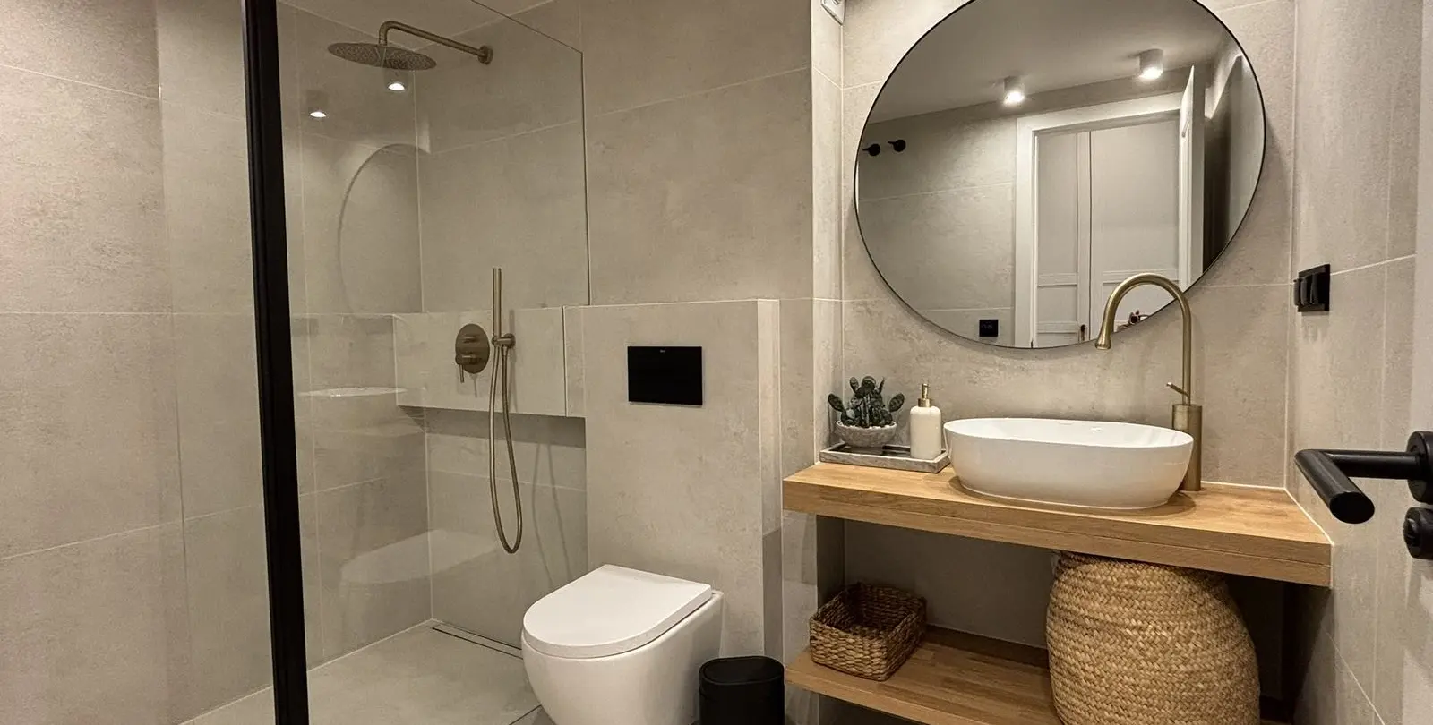 Venta de apartamento en planta baja en Aloha 47