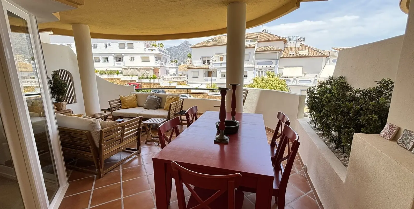 Venta de apartamento en planta baja en Aloha 49