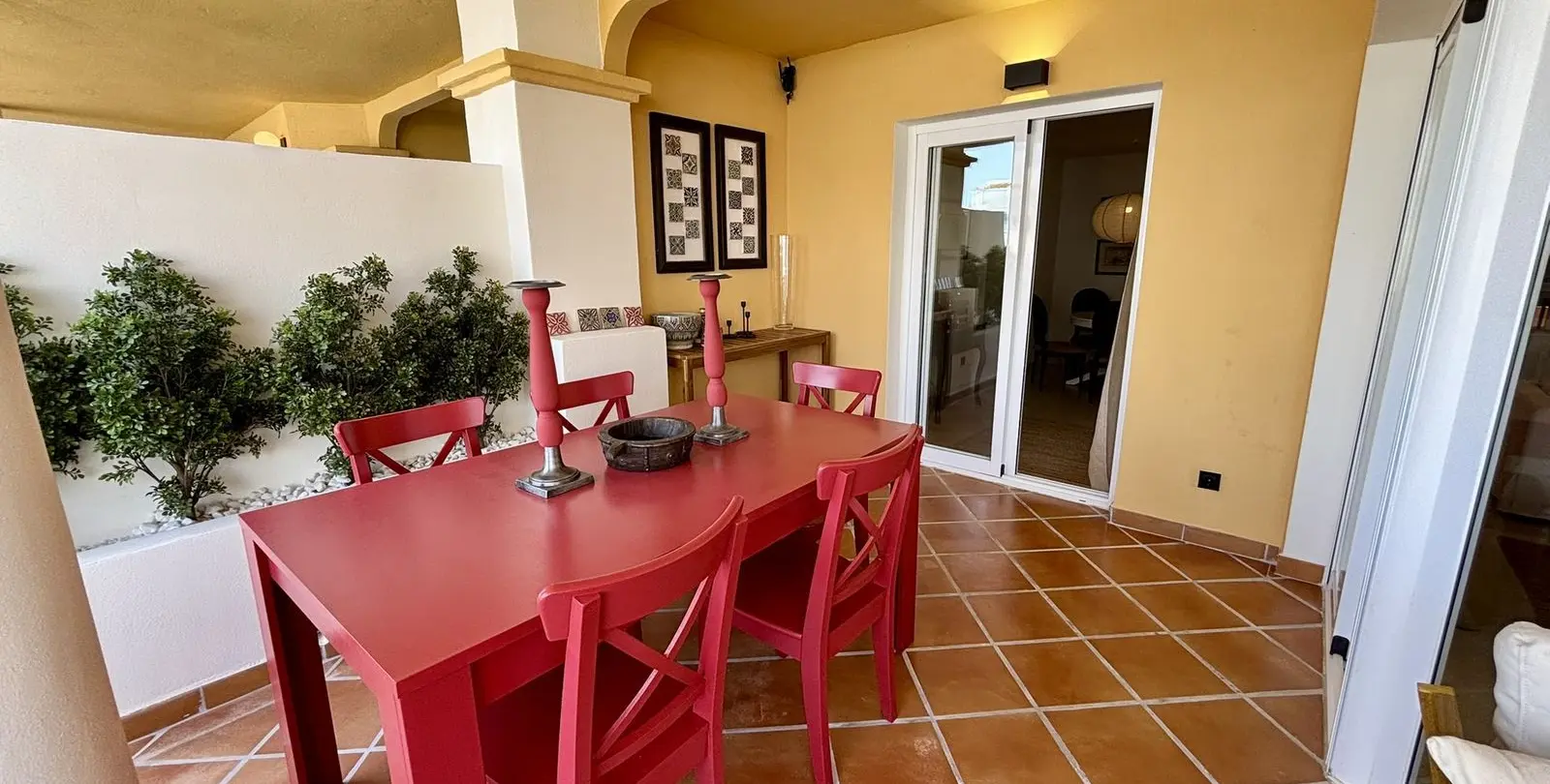 Venta de apartamento en planta baja en Aloha 50