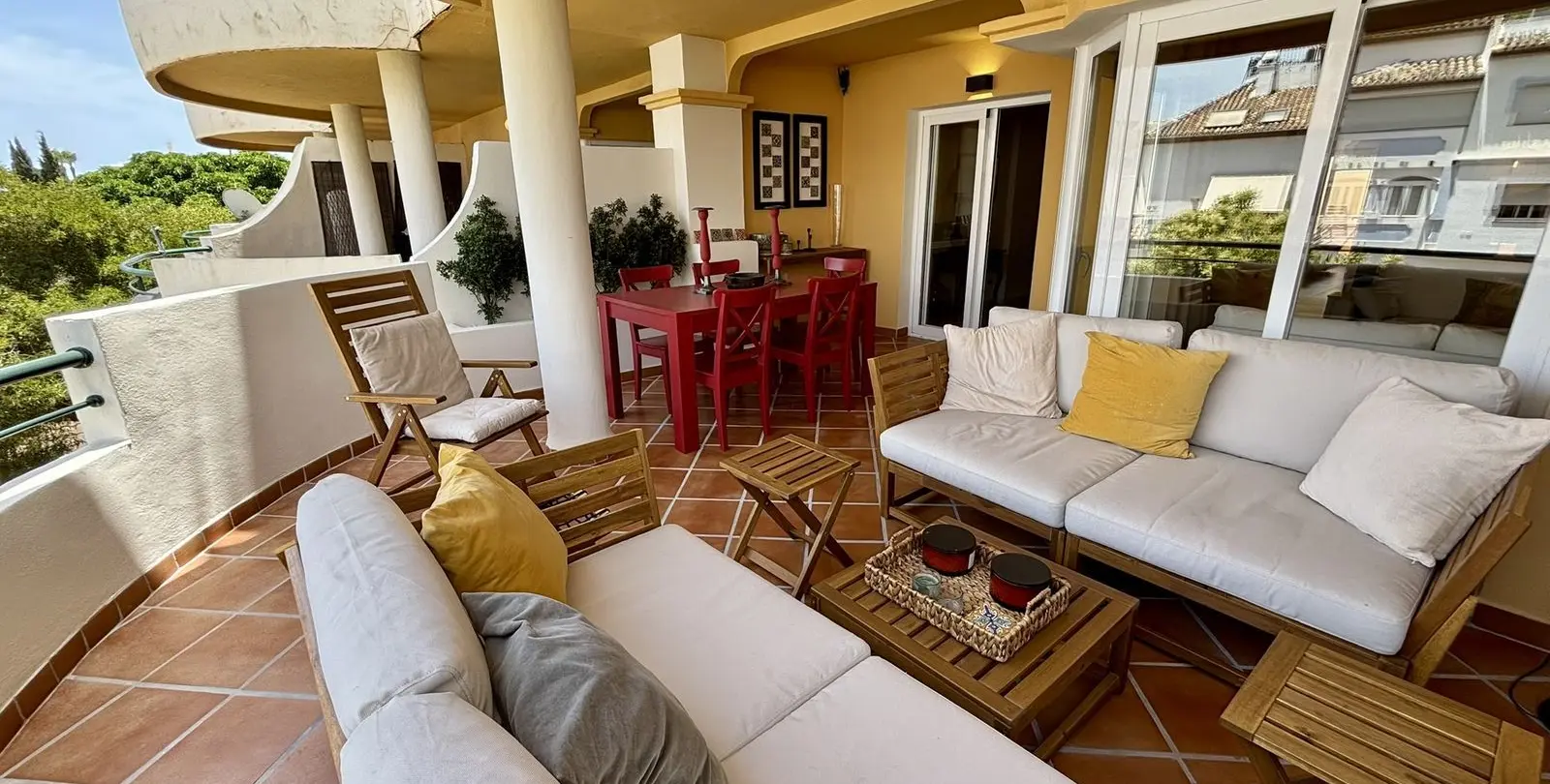 Venta de apartamento en planta baja en Aloha 54