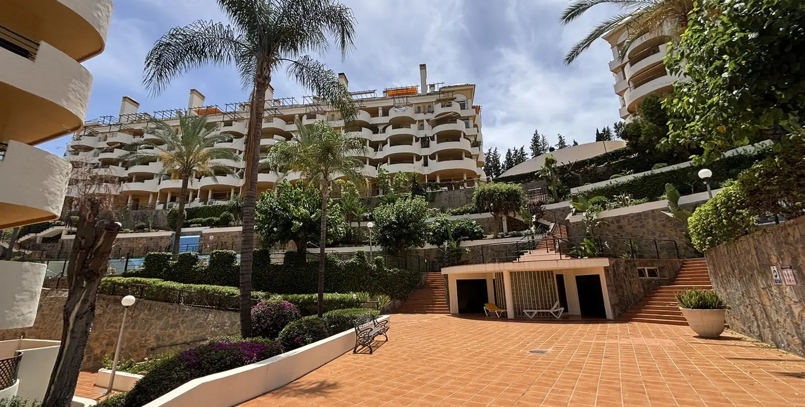 Venta de apartamento en planta baja en Aloha 61