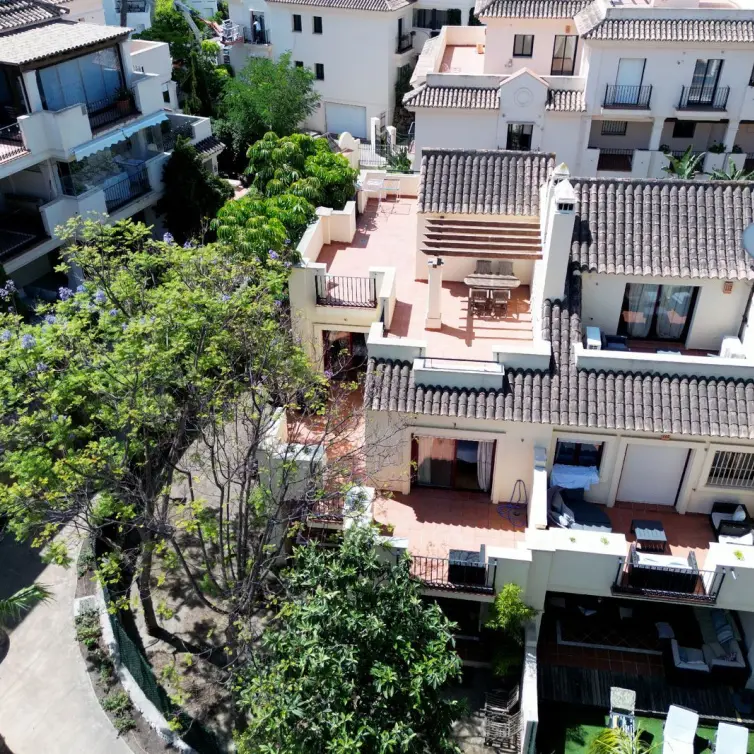 Sale of townhouse in Nueva Andalucía
