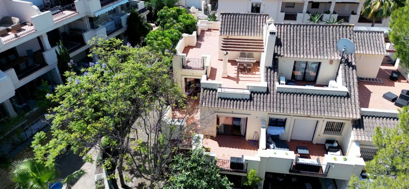 Sale of townhouse in Nueva Andalucía 0