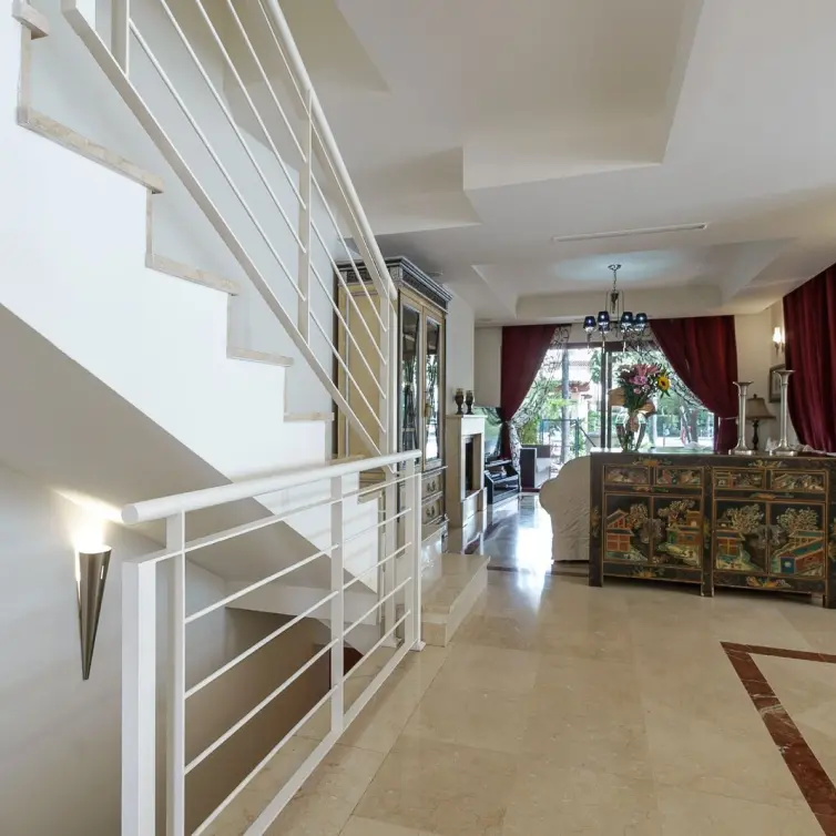 Sale of townhouse in Nueva Andalucía